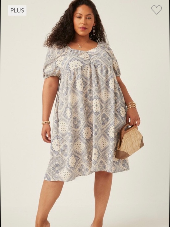 Hayden Los Angeles Dresses & Skirts - BNWT Boutique Hayden Los Angeles Paisley Print Puff Sleeve Dress
